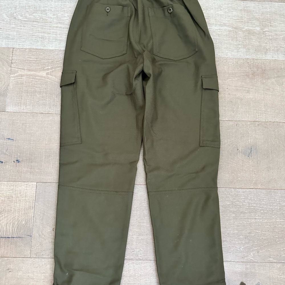 Banana Republic Green Cargo Trousers - Picture 3 of 10